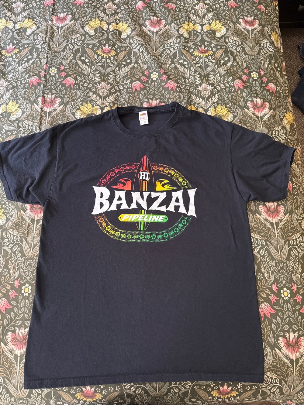 Fruit of the Loom Black Banzai Pipeline Graphic Tee